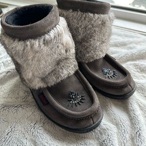 MINIMUK Women’s Softmocs with Rabbit Furr - Leather Suede